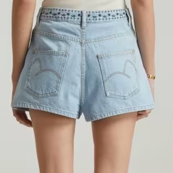 FARM RIO Summer Garden Embroidered Denim Shorts Size 31 - Picture 6 of 16